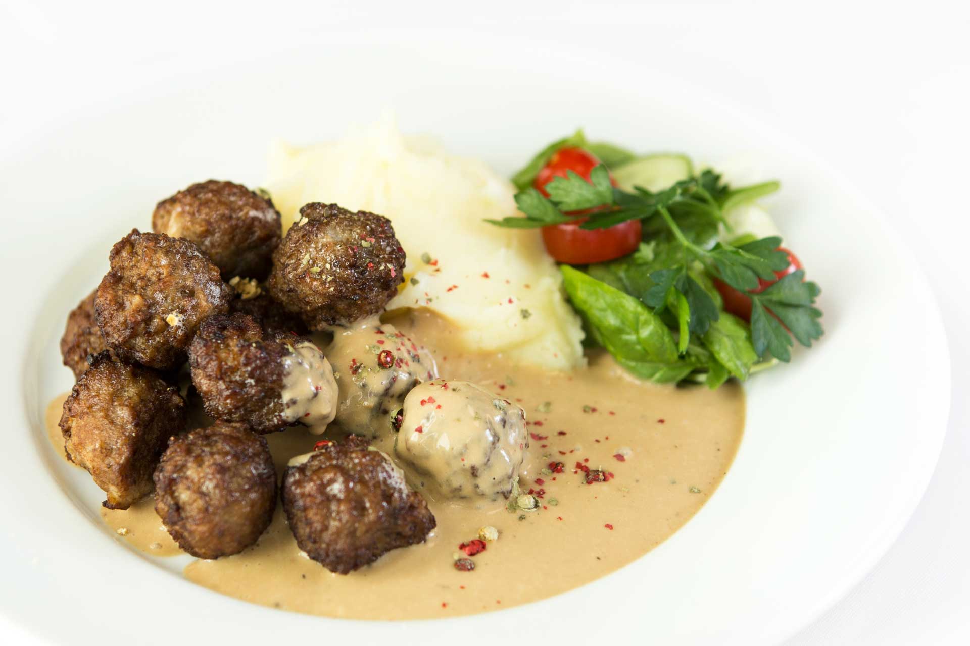 Ninan Keittiö Tampere, Kolmenkulma Kaapeli