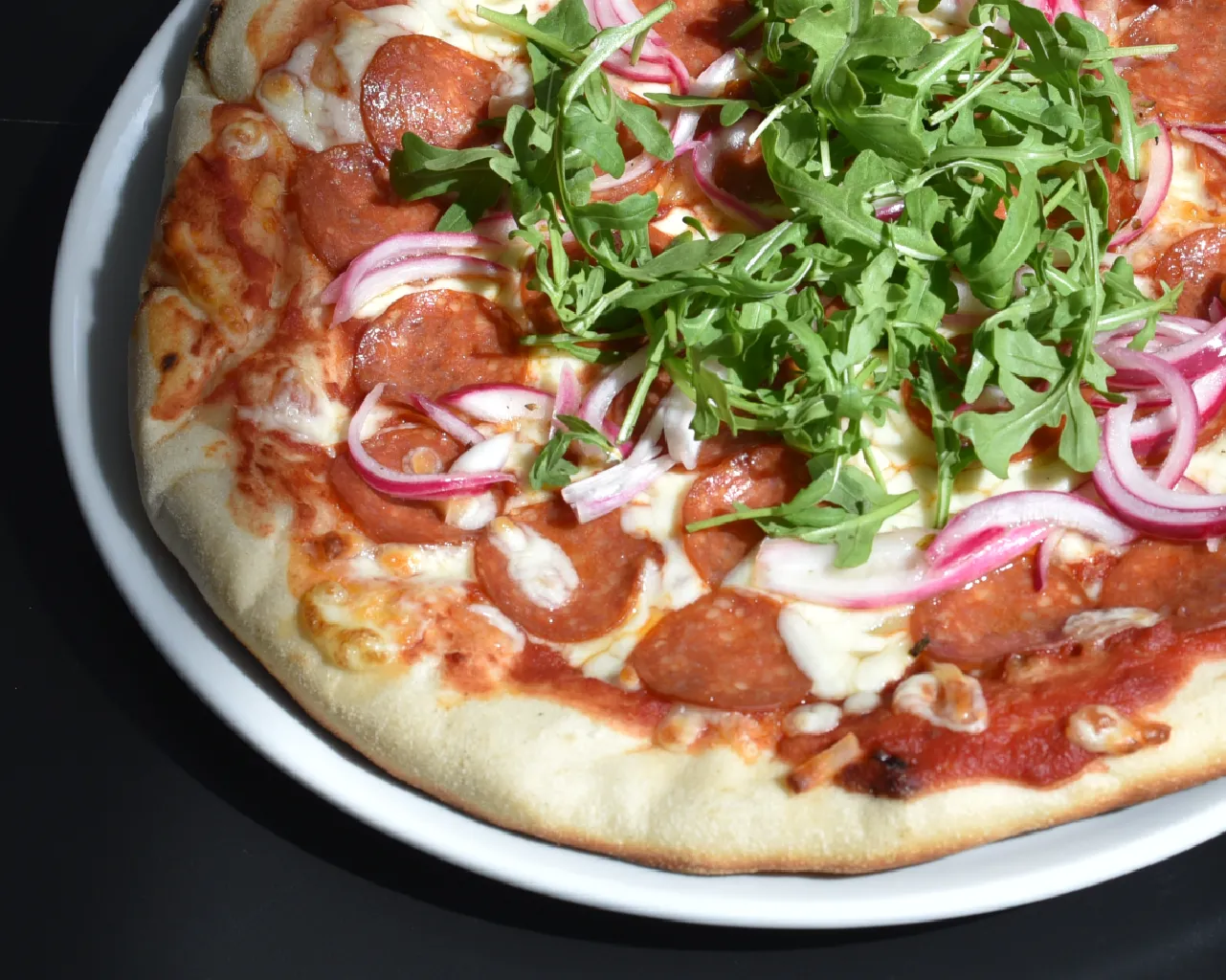 Ninan Keittiö: Grillilista, pizza Ninan Keittiö: Grillilista, kuvassa pizza